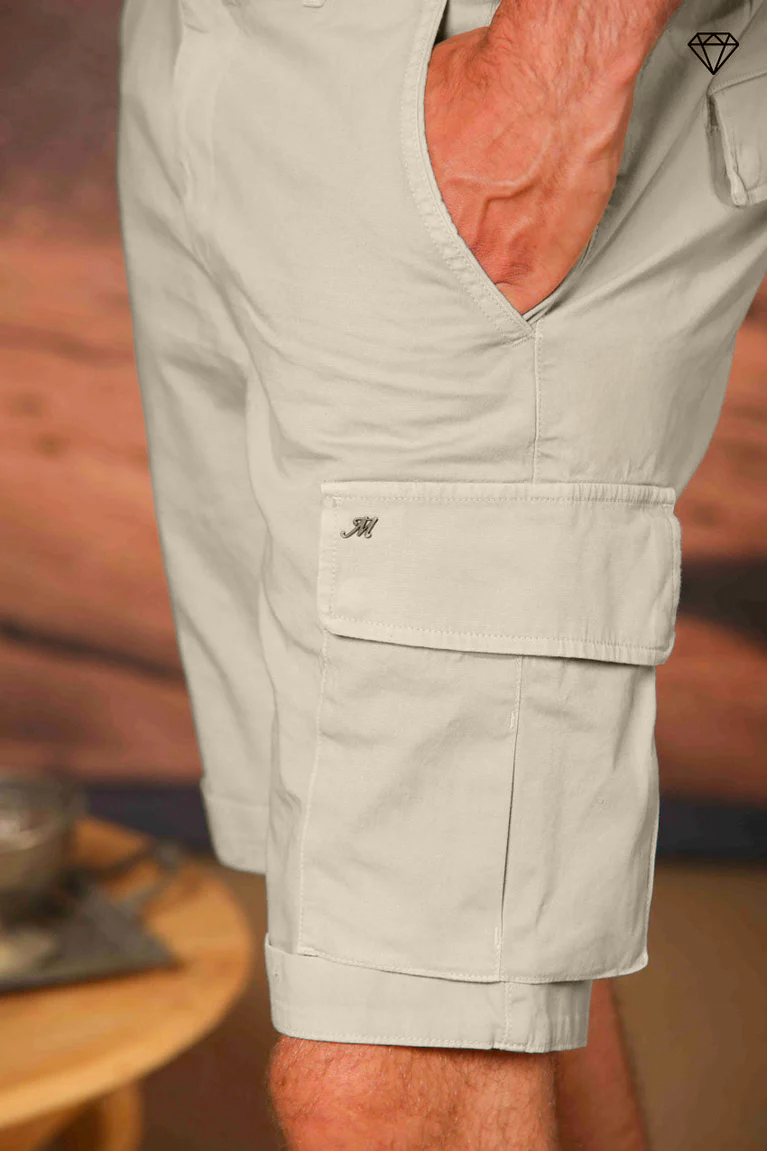 Chile men's cargo bermuda shorts in stretch satin Slim fit ①