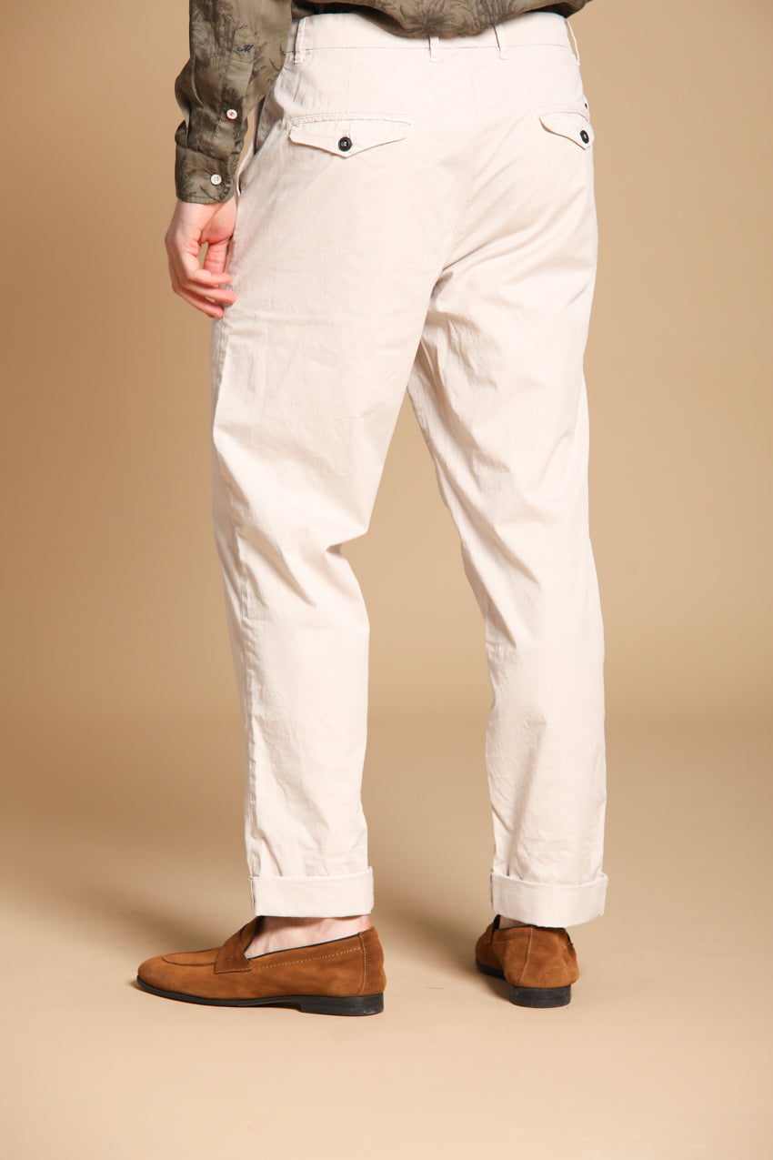 Chinos 22 men's chino pants in lightweight stretch pima cotton
