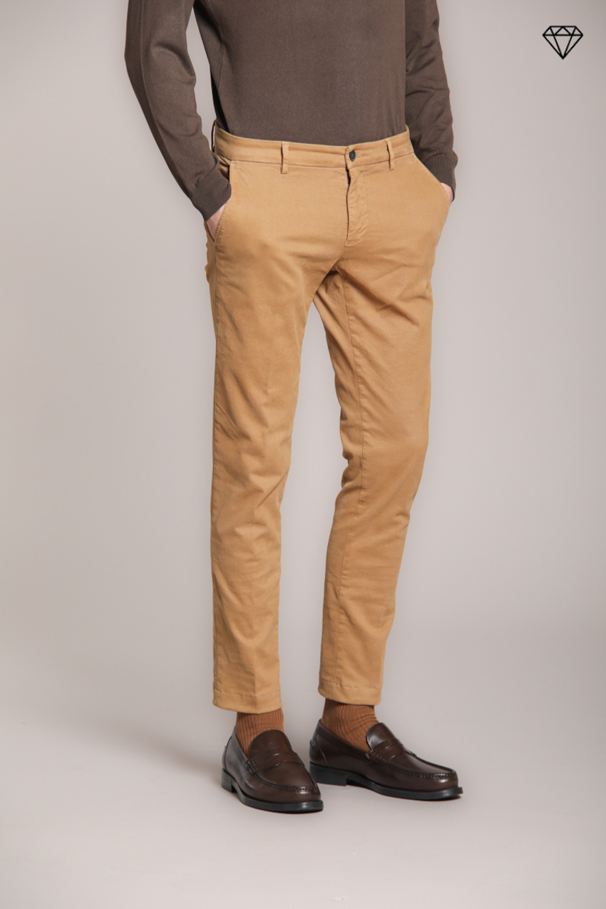 Chino Pants Man Milano Biscuit in Stretch Gabardine ①