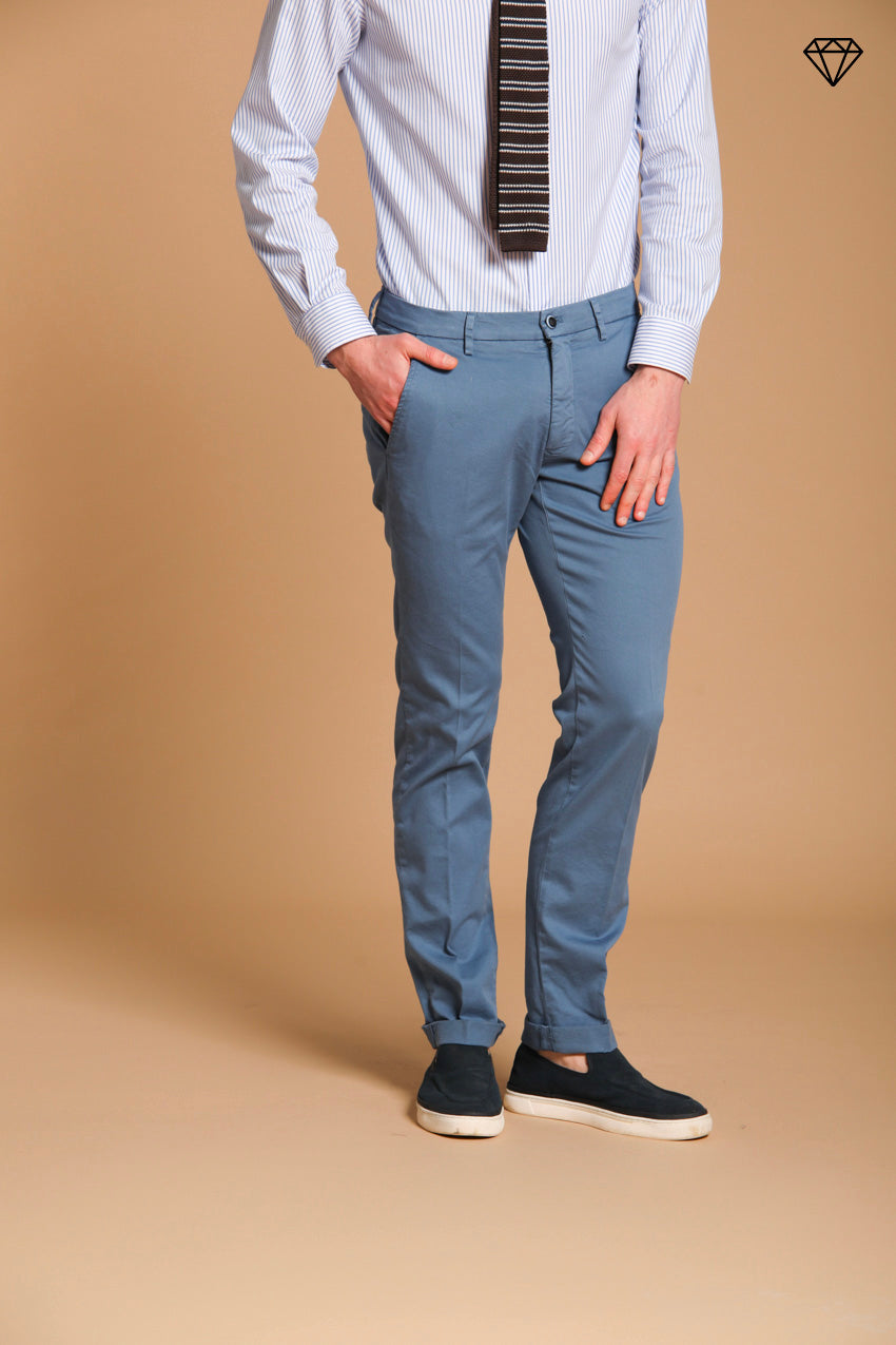 Torino pantalon chino homme en fine tricotine de coton et lyocell slim fit ①