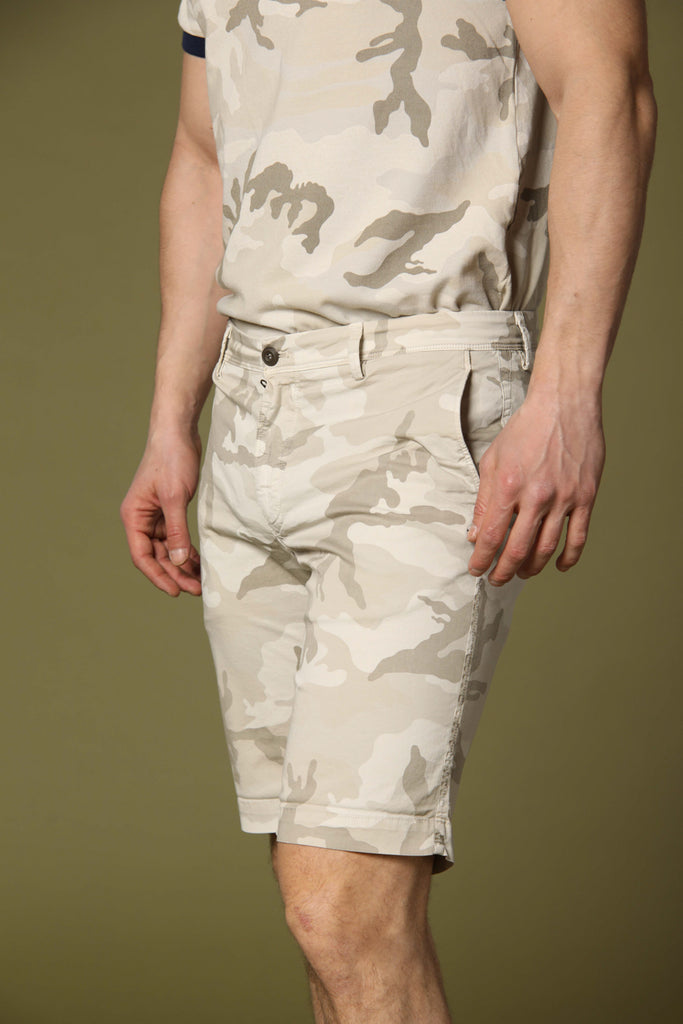 Image 1 of men's chino Bermuda shorts, Eisenhower model, with camouflage pattern, in beige, slim fit by Mason's