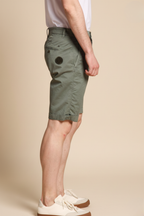 John Coolkhinos men's chino bermuda shorts in pima cotton logo edition carrot fit ①