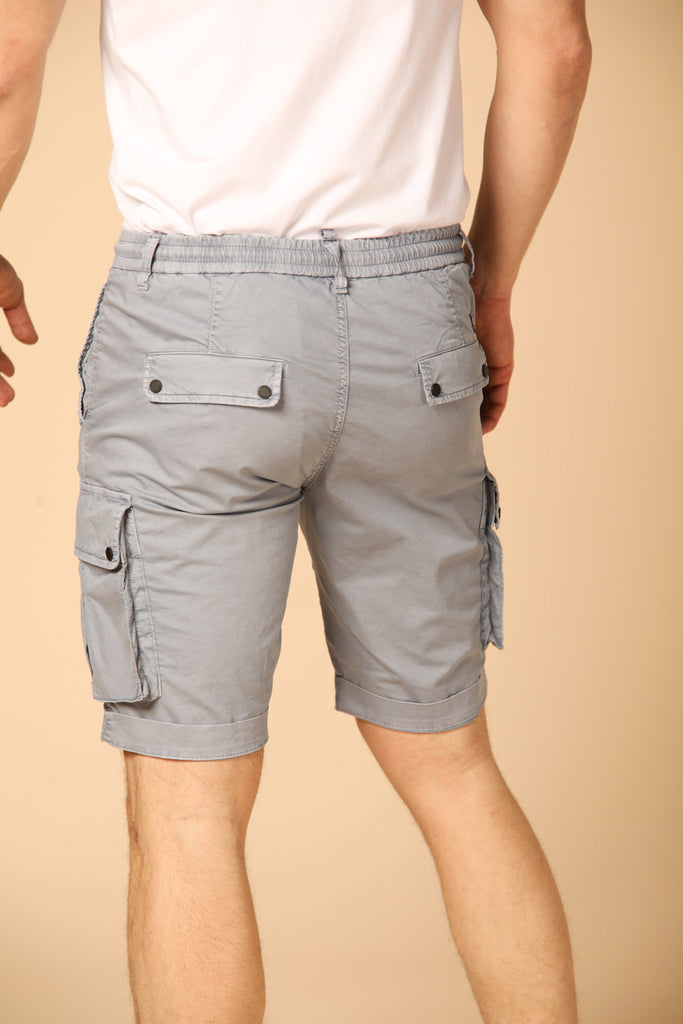 Image 5 of men's cargo Bermuda shorts, Chile Athleisure model, in azure, carrot fit by Mason's