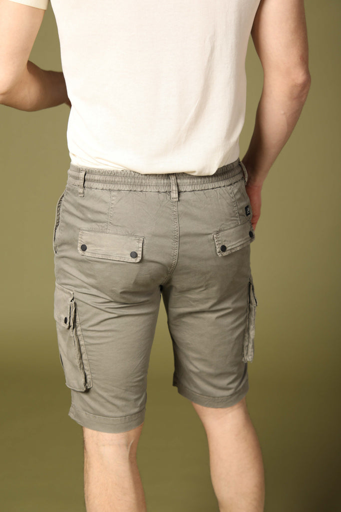 Image 4 of men's cargo Bermuda shorts, Chile Athleisure model, in military green, carrot fit by Mason's