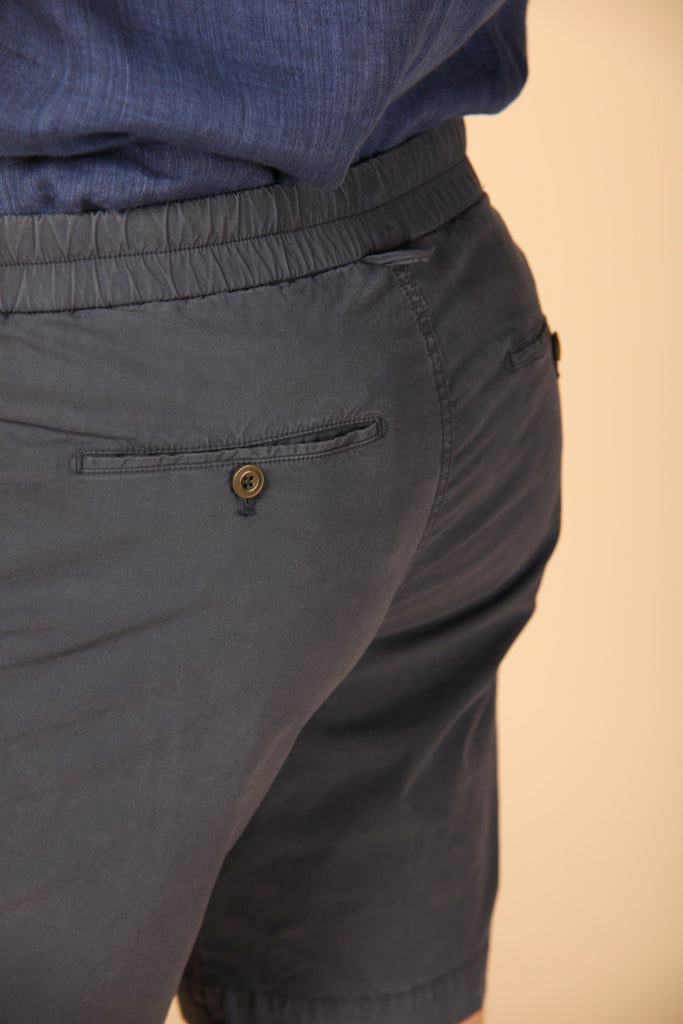 Image 3 of men's chino Bermuda shorts, Capri Khinos Summer model, in blue navy, regular fit by Mason's