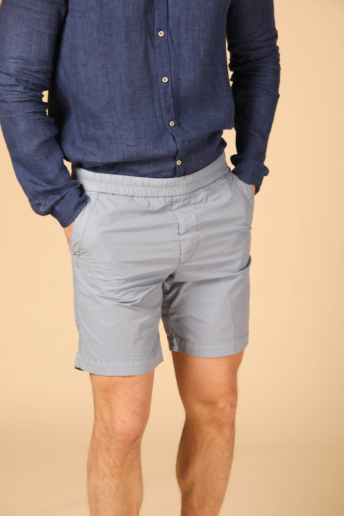 Image 4 of men's chino Bermuda shorts, Capri Khinos Summer model, in azure, regular fit by Mason's