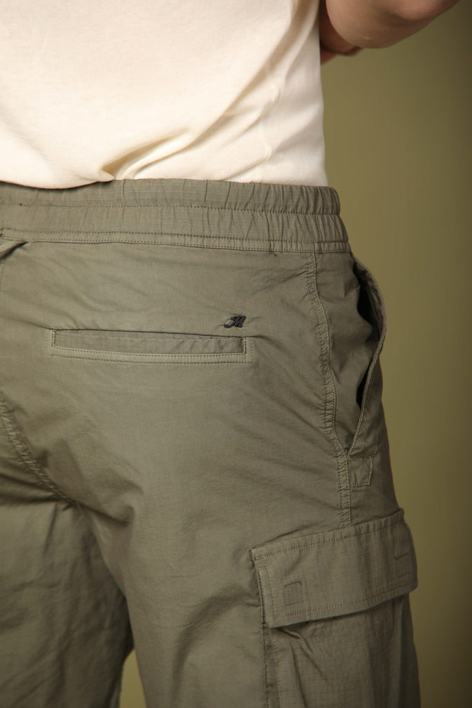 Image 3 of Mason's Forte Summer men's Bermuda cargo shorts in military green color, regular fit