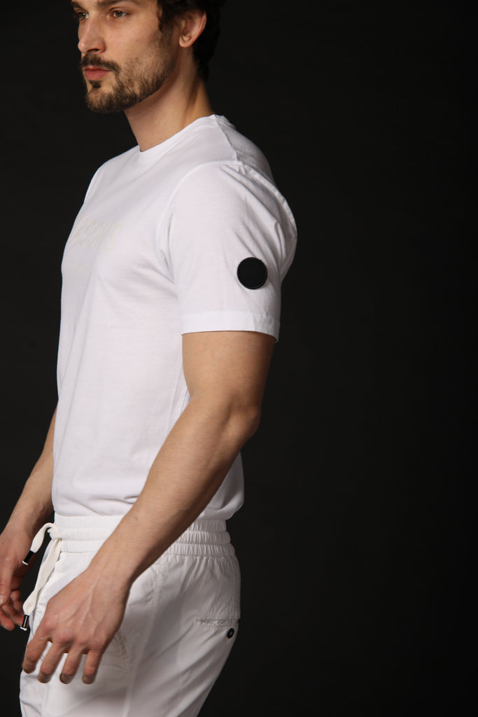 Image 4 of men's T-shirt model Tom MM in white, regular fit by Mason's