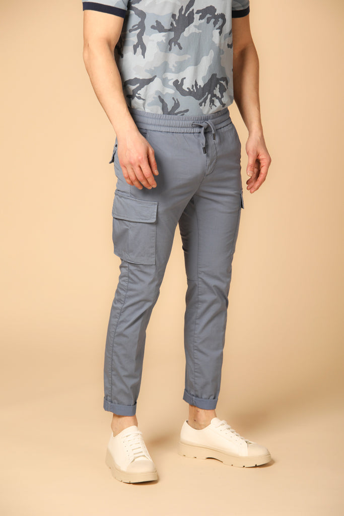Image 2 of Mason's men's Chile Sporty City model cargo pants in azure, carrot fit