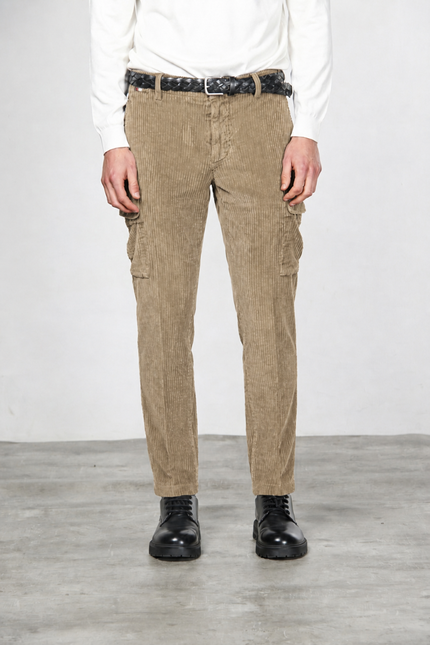 Chile men’s cargo pants in wide-wale velvet with regular fit