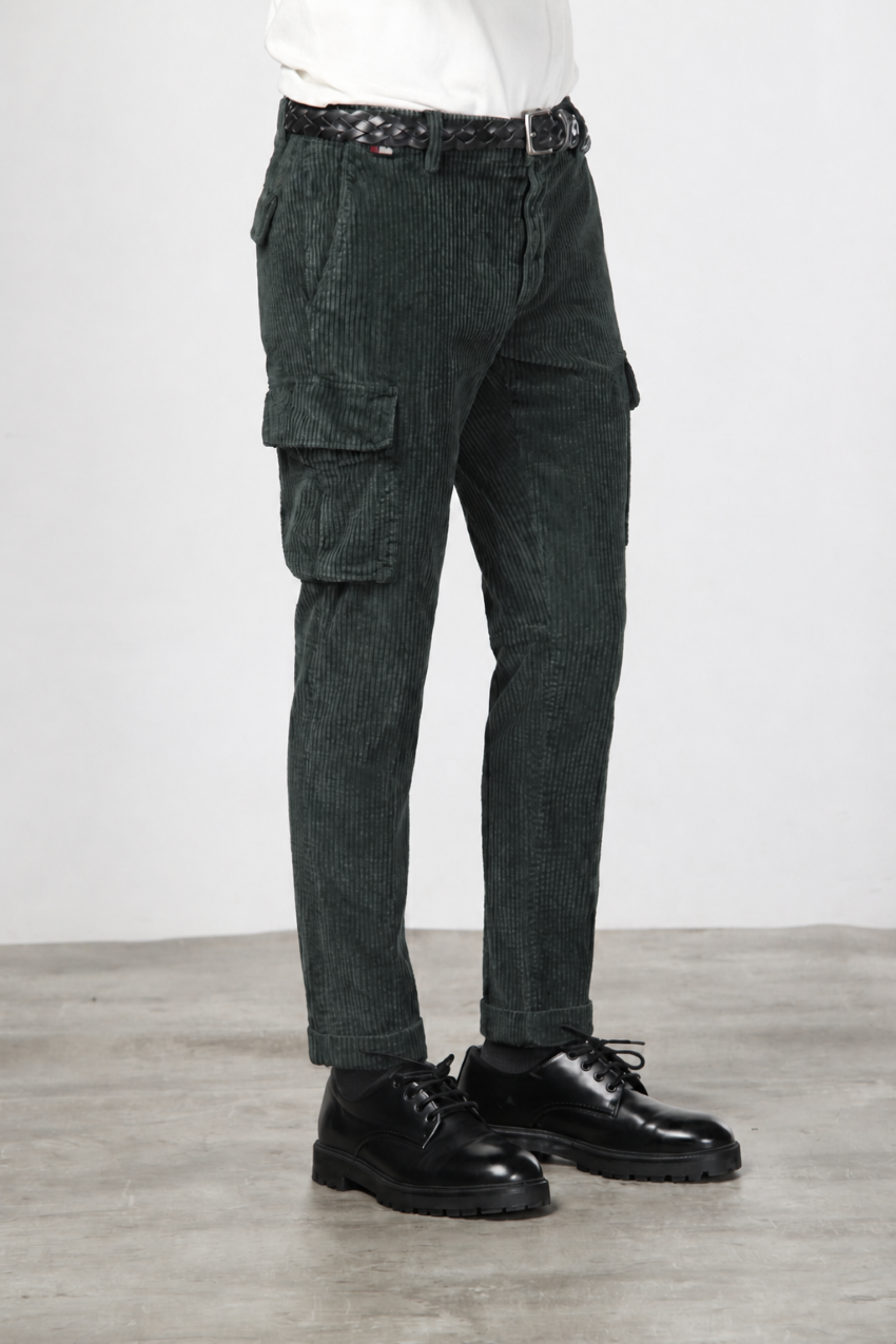 Chile Herren-Cargohose aus breit geripptem Samt mit regular fit