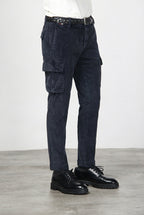 Chile men’s cargo pants in wide-wale velvet with regular fit
