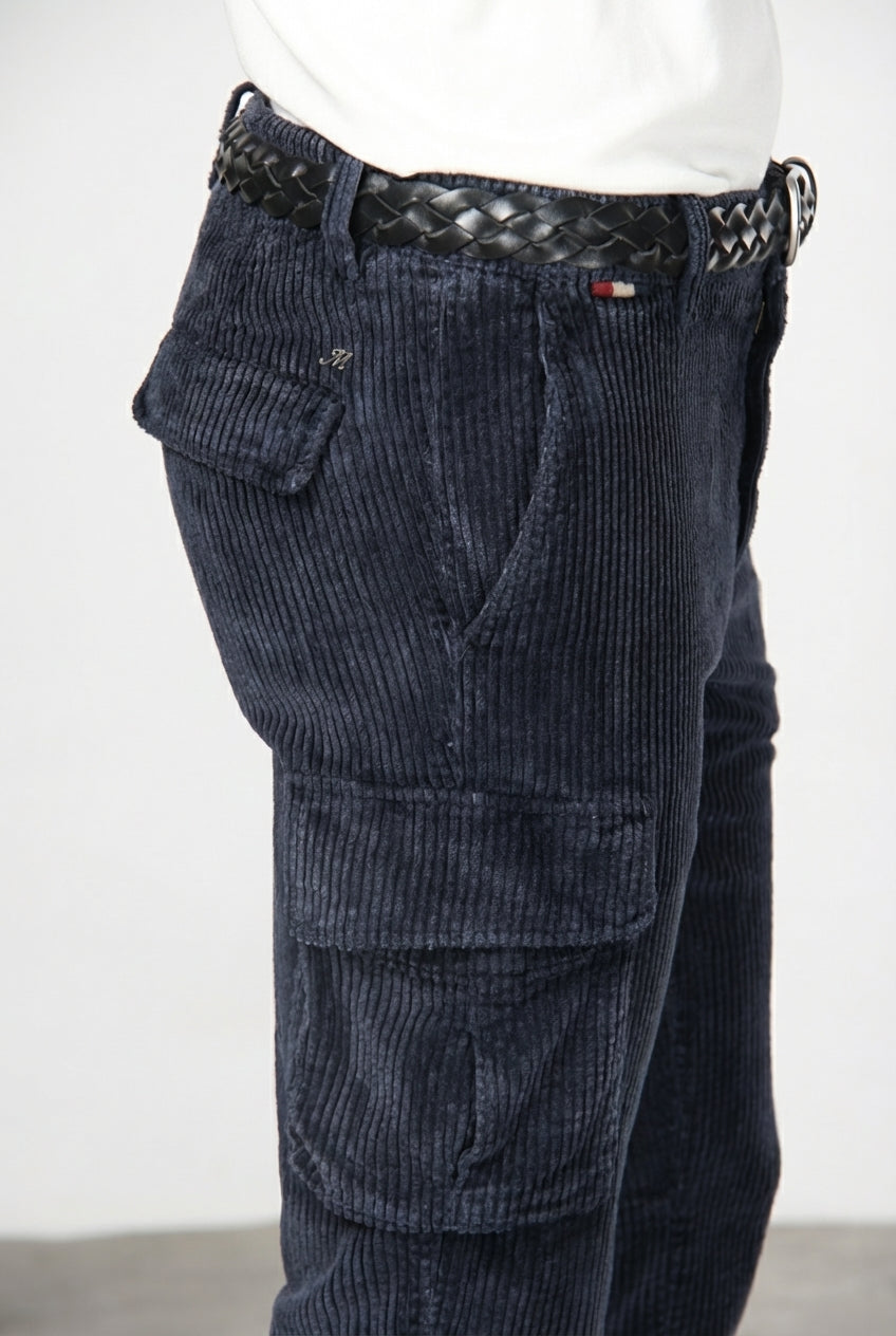 Chile men’s cargo pants in wide-wale velvet with regular fit
