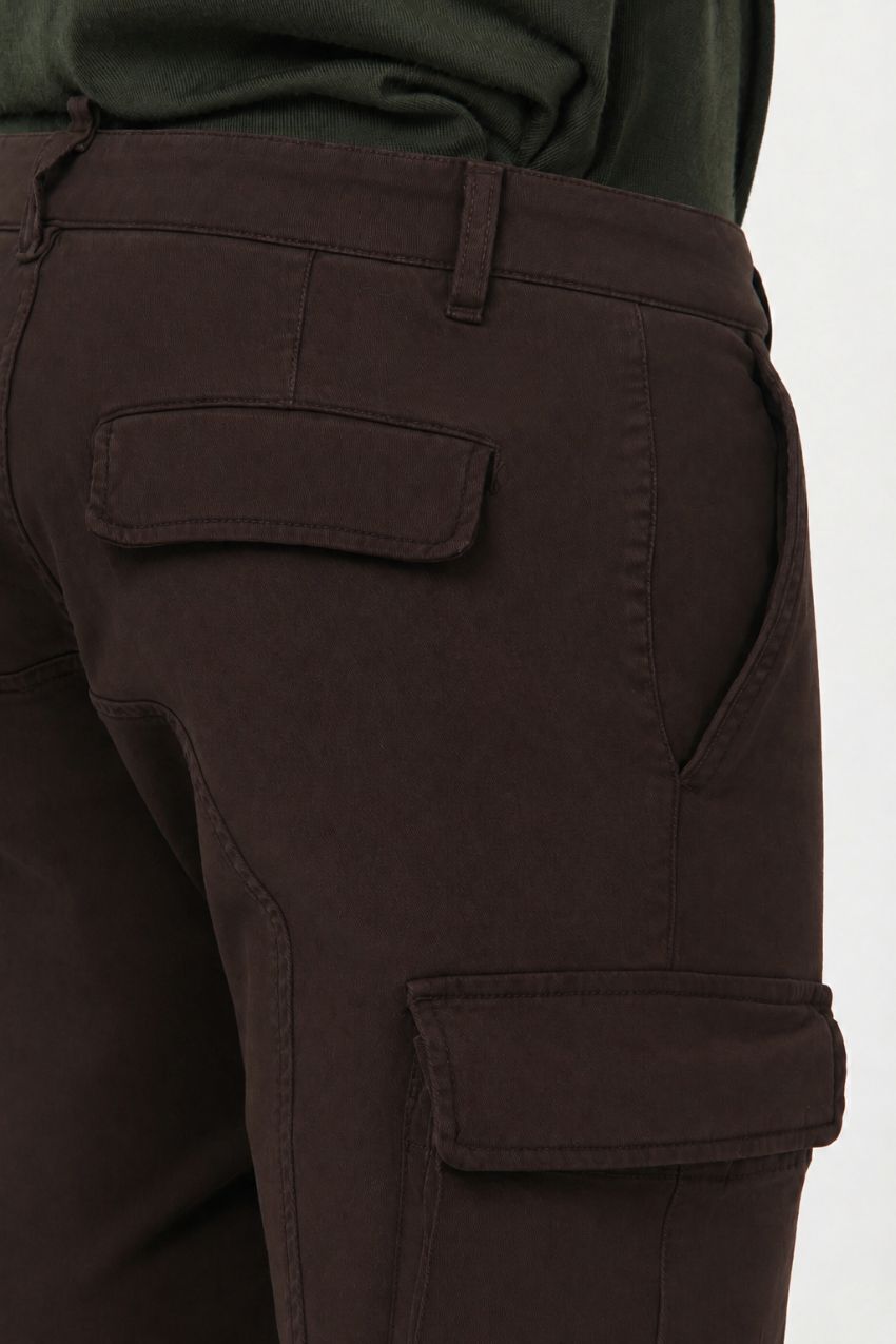 Chile Cargohose für Herren aus Stretch-Gabardine Extra Slim Fit ①