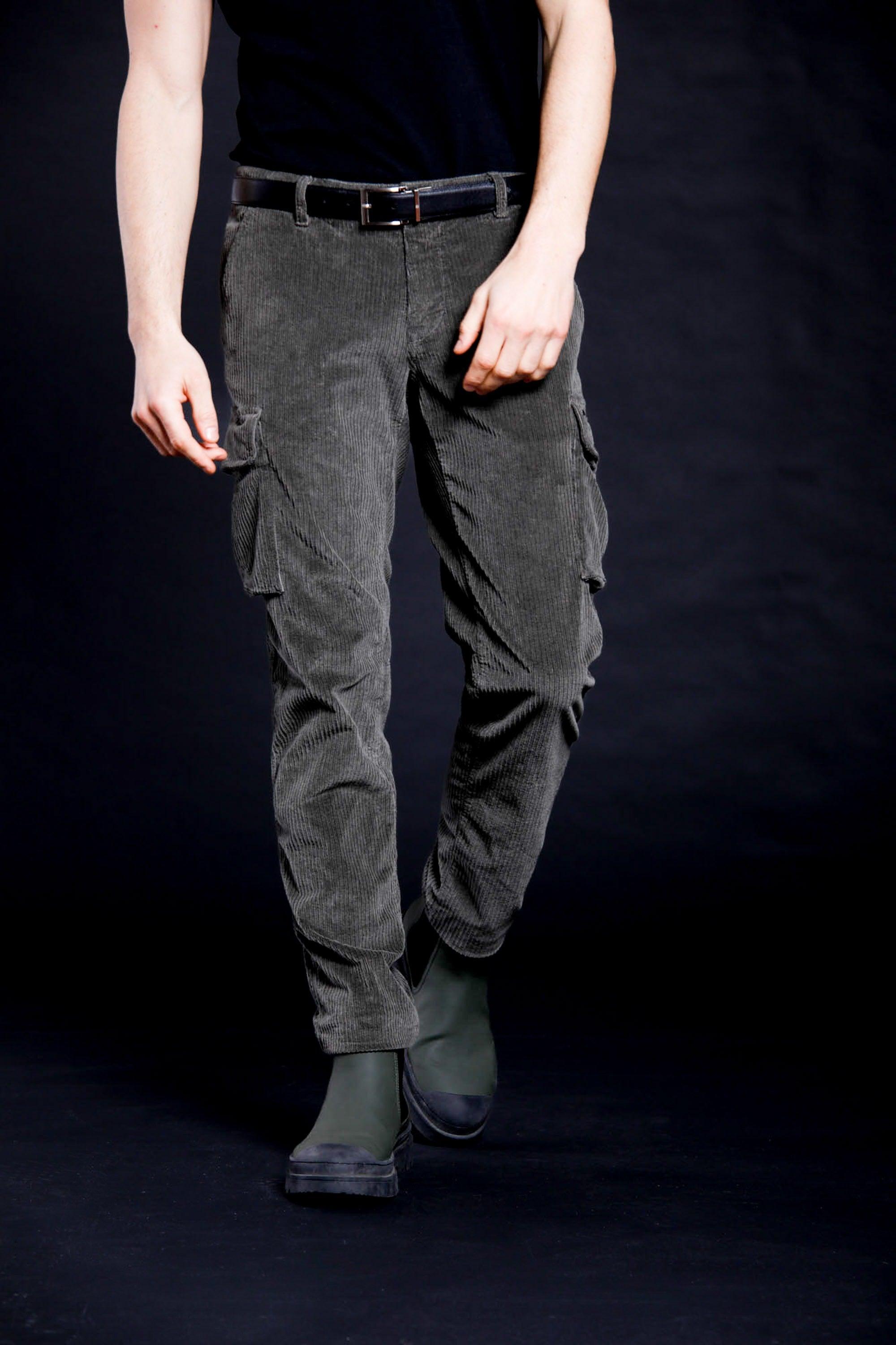 Chile man cargo pant in 500 striped velvet extra slim