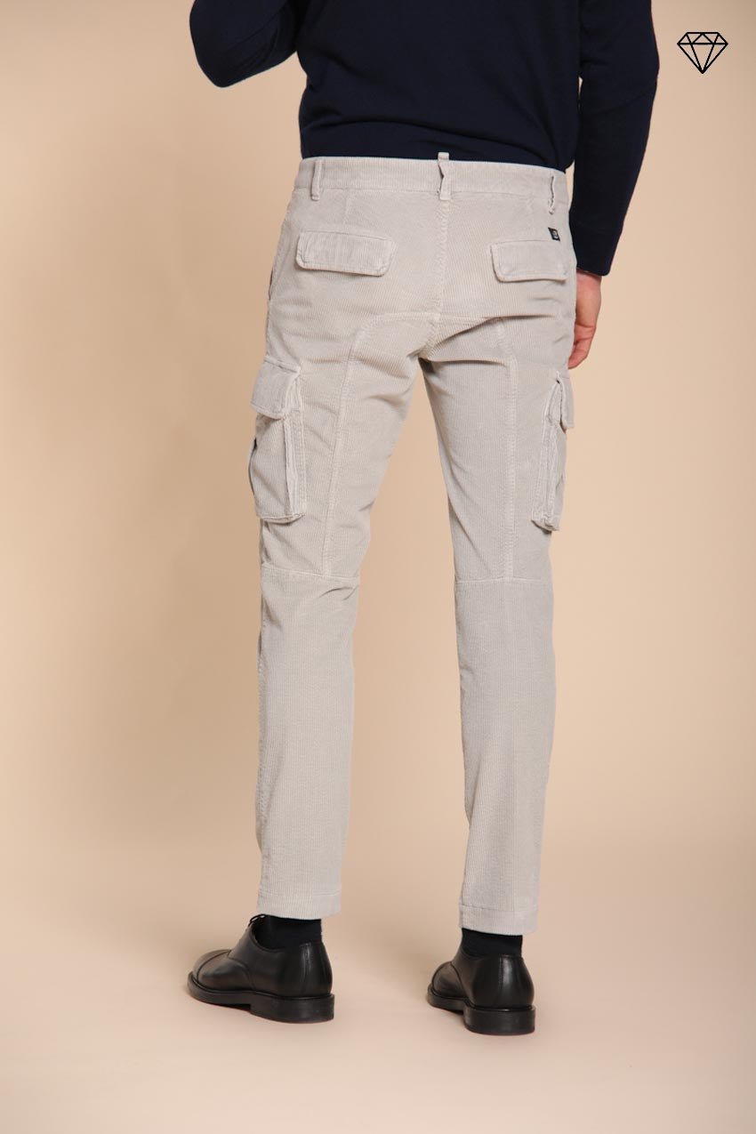 Chile Herren-Cargohose aus 500-rippigem Samt extra slim fit ①