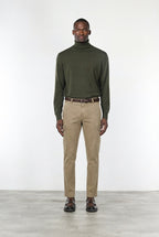 Chile men’s cargo pants in stretch gabardine, extra slim fit ①