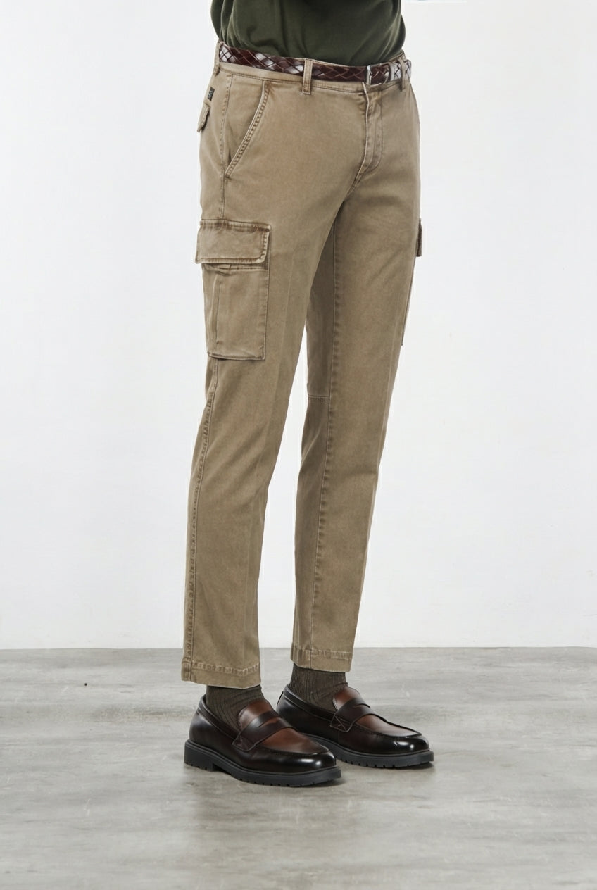 Chile men’s cargo pants in stretch gabardine, extra slim fit ①