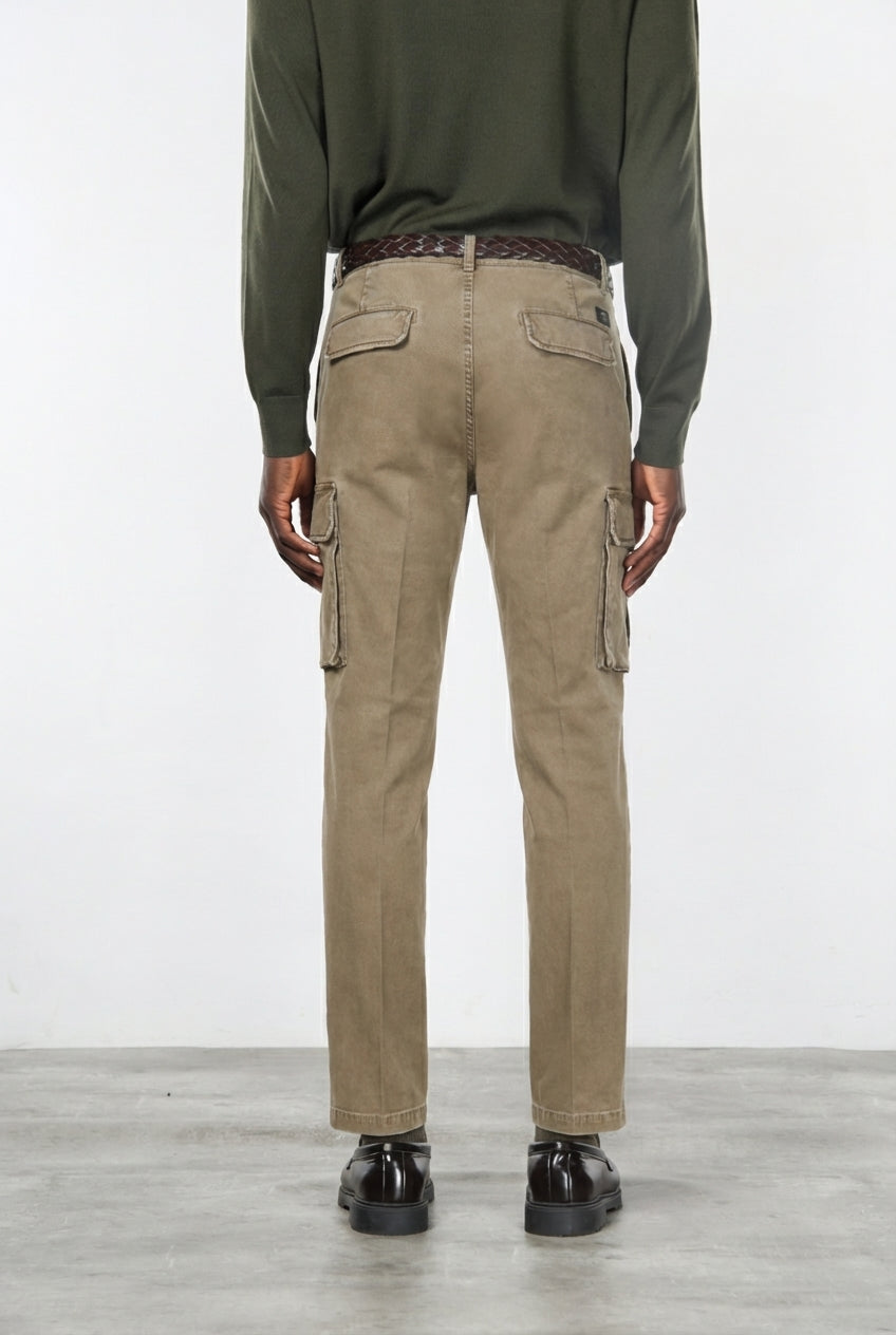 Chile men’s cargo pants in stretch gabardine, extra slim fit ①