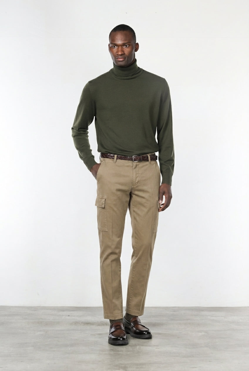Chile men’s cargo pants in stretch gabardine, extra slim fit ①