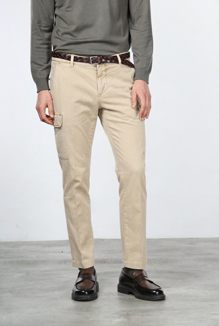 Chile men’s cargo pants in stretch gabardine, extra slim fit ①