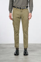 Chile men’s cargo pants in stretch gabardine, extra slim fit ①