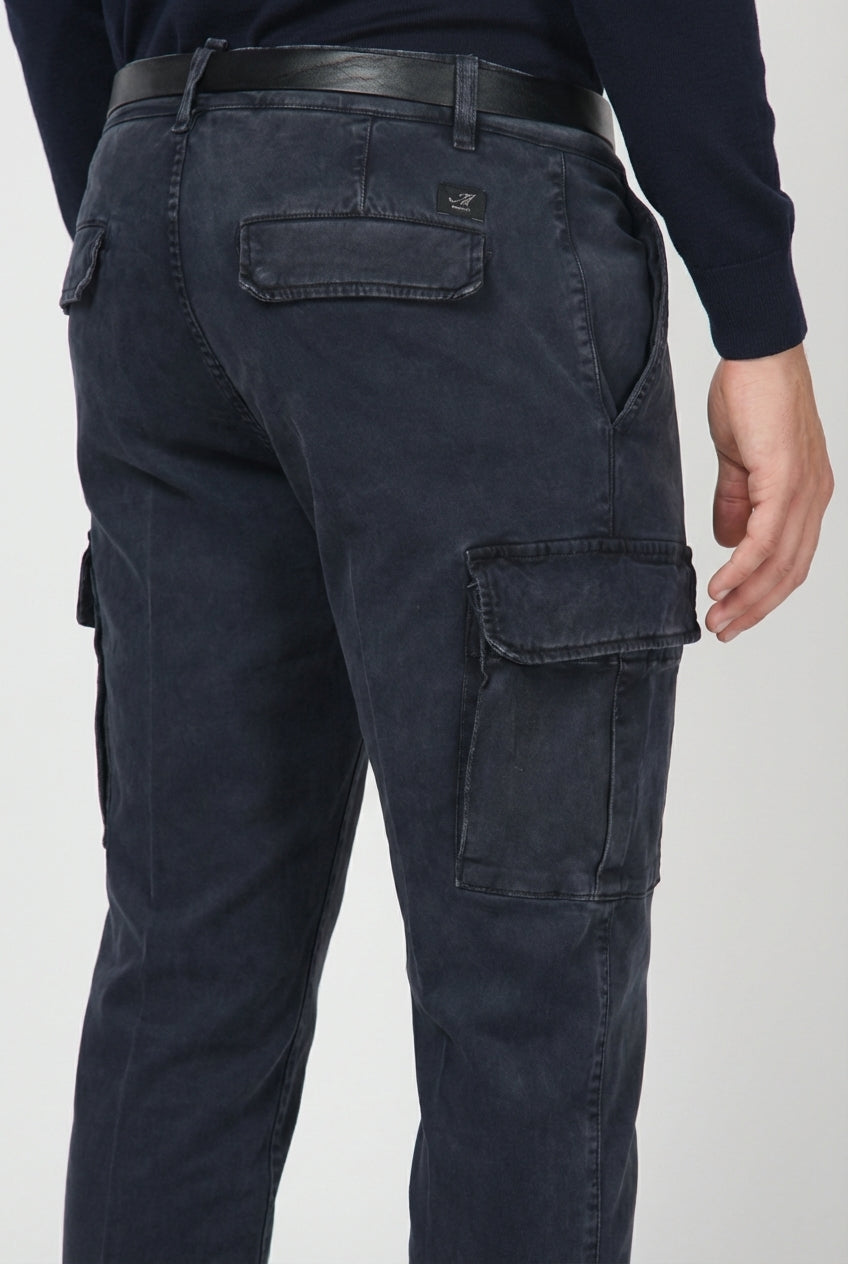 Chile 1 Pinces men's cargo pants in stretch gabardine, extra slim fit ①
