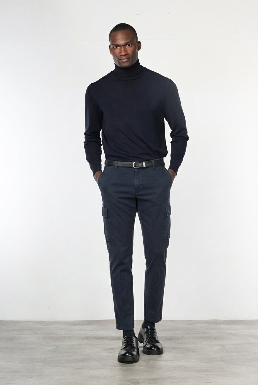 Chile 1 Pinces men's cargo pants in stretch gabardine, extra slim fit ①
