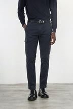 Chile 1 Pinces men's cargo pants in stretch gabardine, extra slim fit ①
