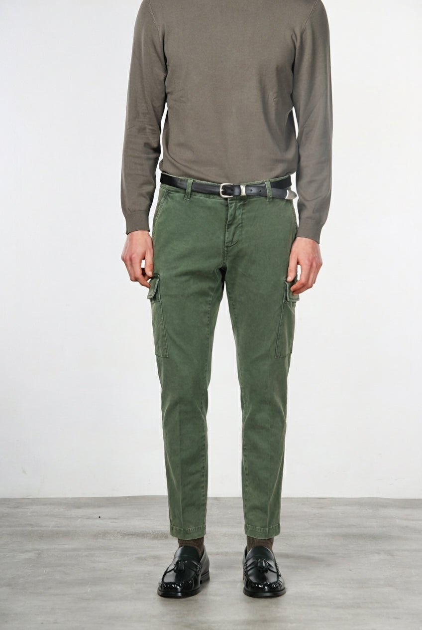 Chile men’s cargo pants in stretch gabardine, extra slim fit ①