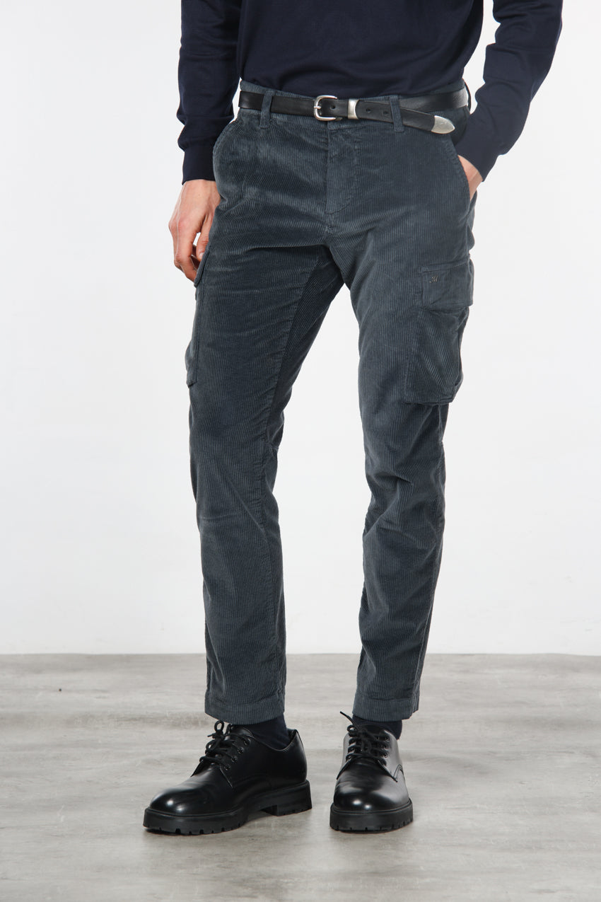 Chile men's cargo pants in 500-wale corduroy, extra slim fit ①