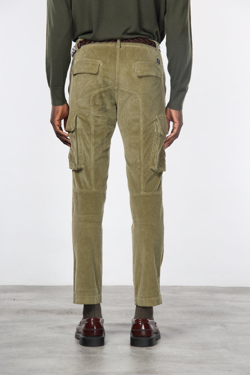 Chile men’s cargo trousers in 500-wale corduroy, extra slim fit ①