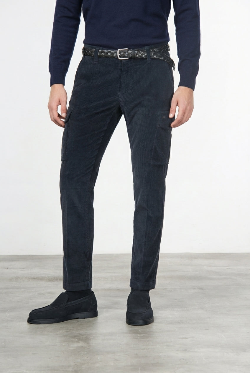 Chile men’s cargo pants in 500-wale corduroy, extra slim fit ①