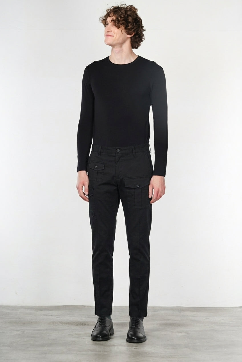George Coolpocket men's cargo pants in gabardine, carrot fit ①
