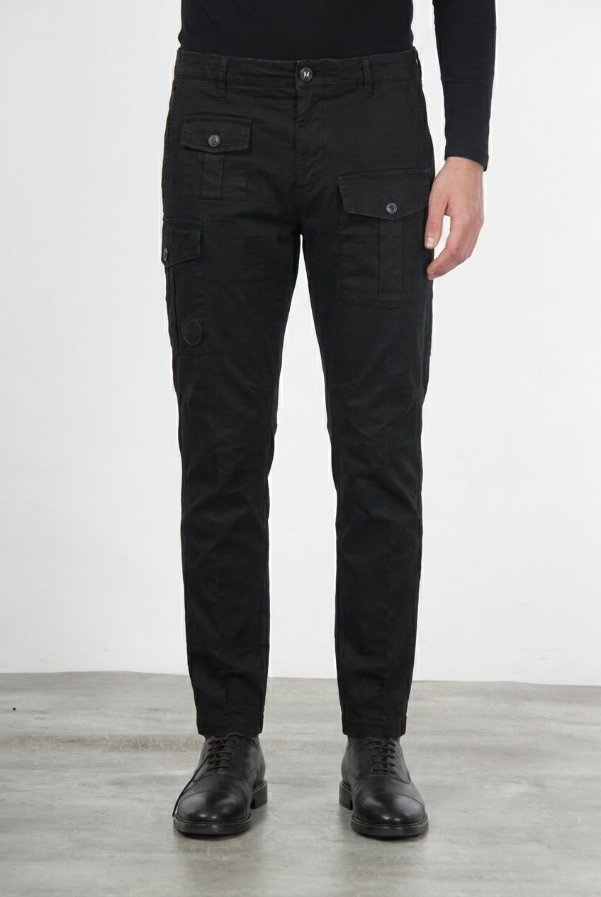 George Coolpocket men's cargo pants in gabardine, carrot fit ①
