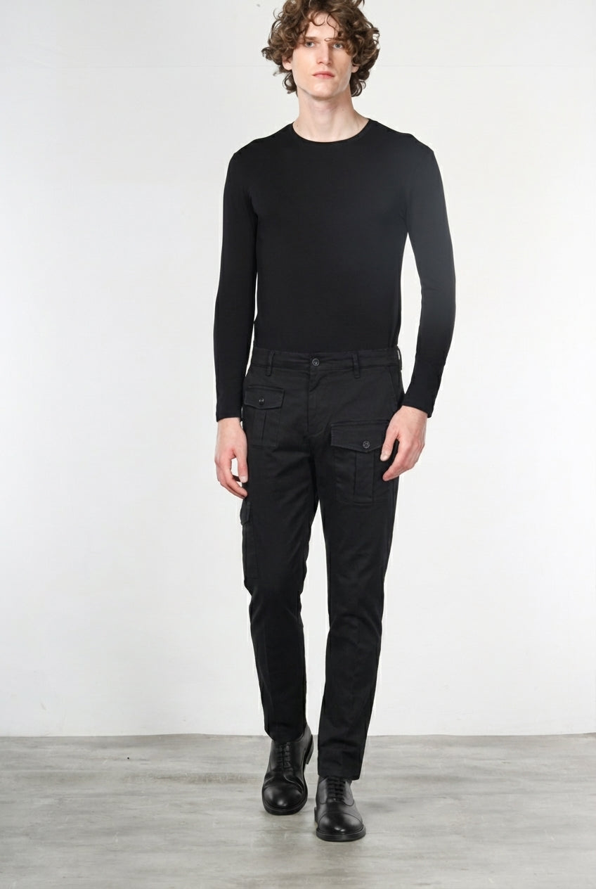 George Coolpocket men's cargo pants in gabardine, carrot fit ①
