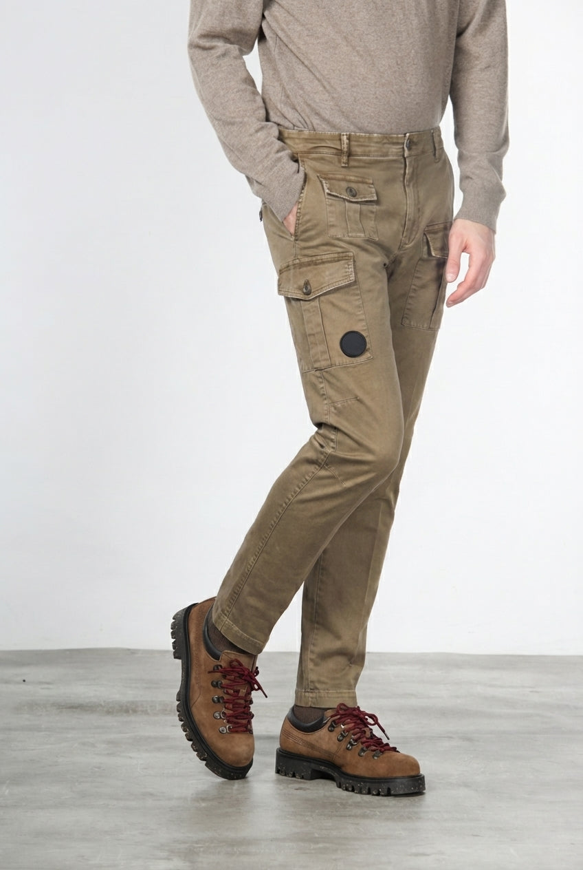 George Coolpocket men’s cargo pants in gabardine with carrot fit ①
