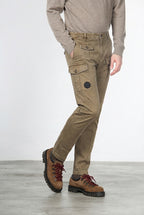 George Coolpocket men’s cargo pants in gabardine with carrot fit ①
