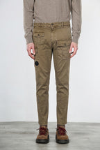George Coolpocket men’s cargo pants in gabardine with carrot fit ①
