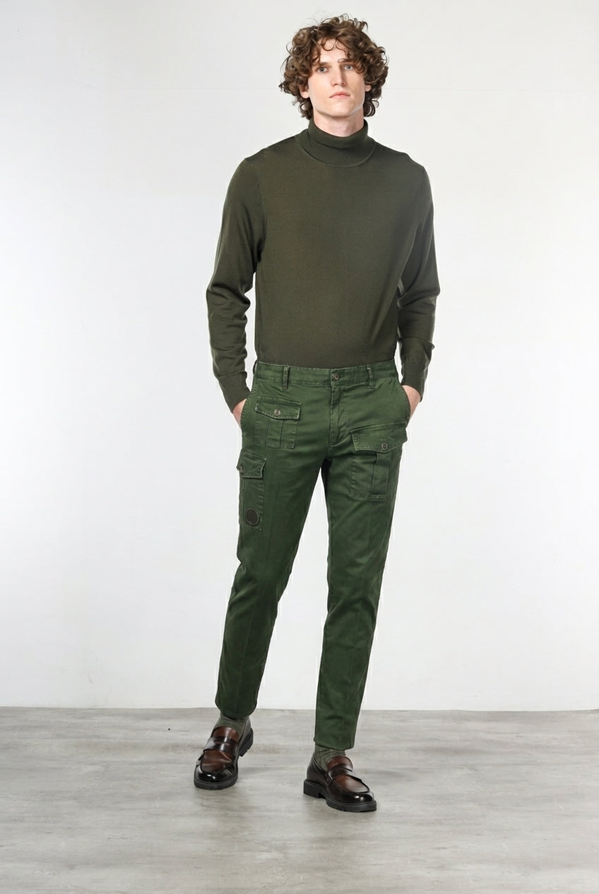 George Coolpocket men’s cargo pants in gabardine with carrot fit ①