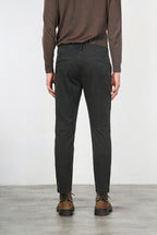 George Coolpocket Herren-Cargohose aus Gabardine mit carrot fit ①