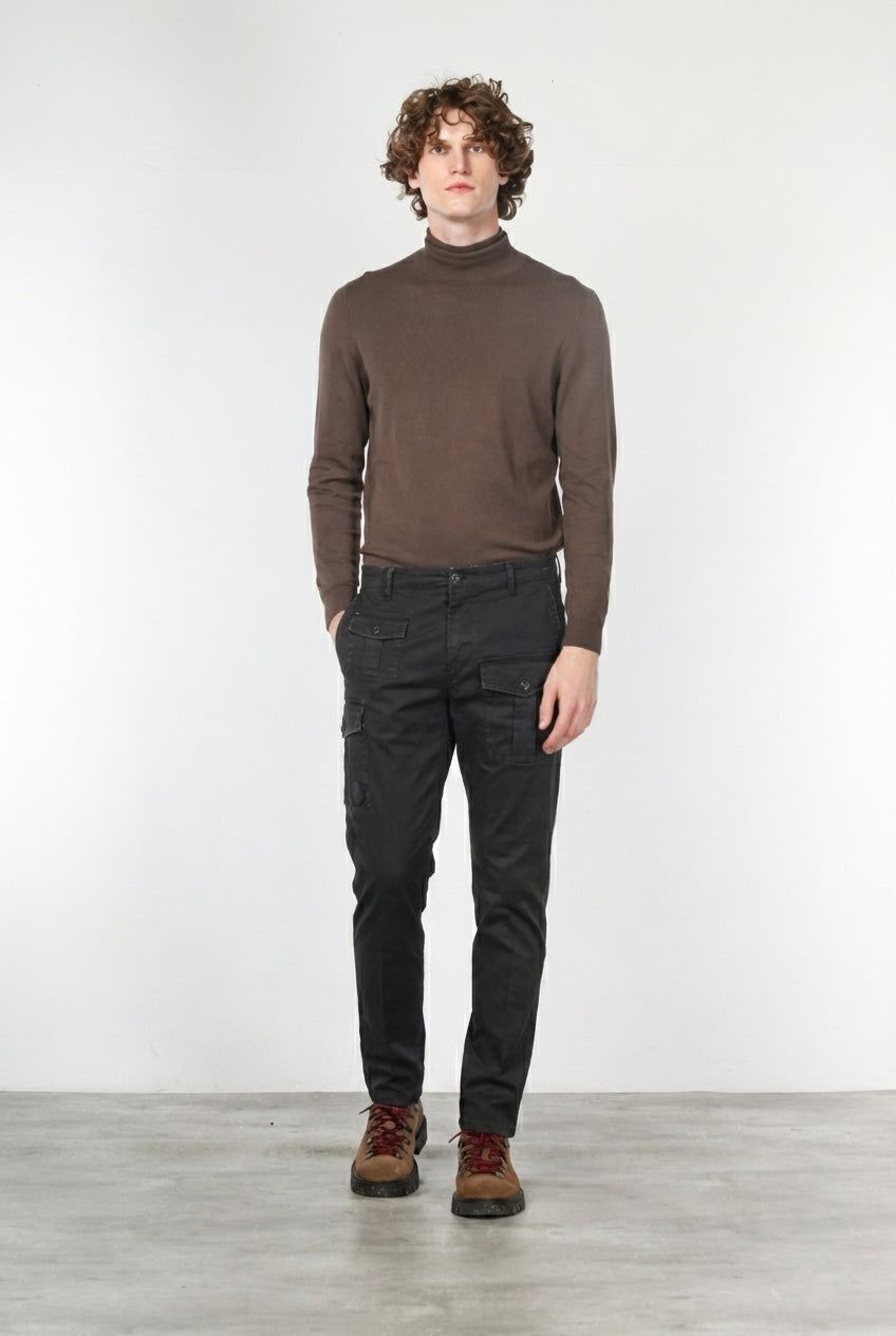 George Coolpocket Herren-Cargohose aus Gabardine mit carrot fit ①