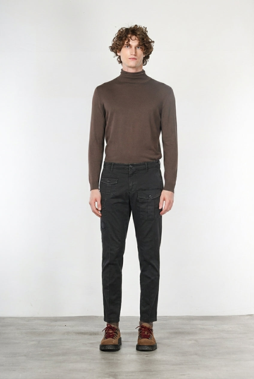 George Coolpocket Herren-Cargohose aus Gabardine mit carrot fit ①