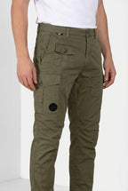 George Coolpocket pantalon cargo homme en twill léger stretch Logo Edition carrot fit ①