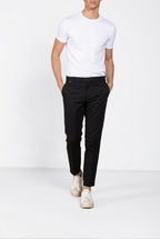 John Coolkhinos Hose Chino Herren aus Stretch-Satin Logo Edition carrot fit ①