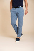 John Coolkhinos pantalon chino homme en satin stretch Logo Edition carrot fit ①