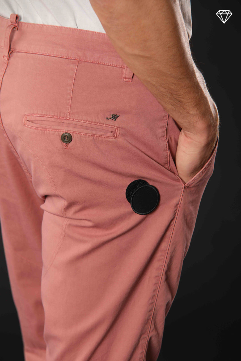 John Coolkhinos pantalon chino homme en satin stretch logo edition carrot fit ①