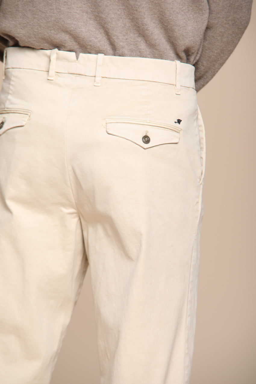 Pinces pantalone chino uomo in gabardina relaxed fit