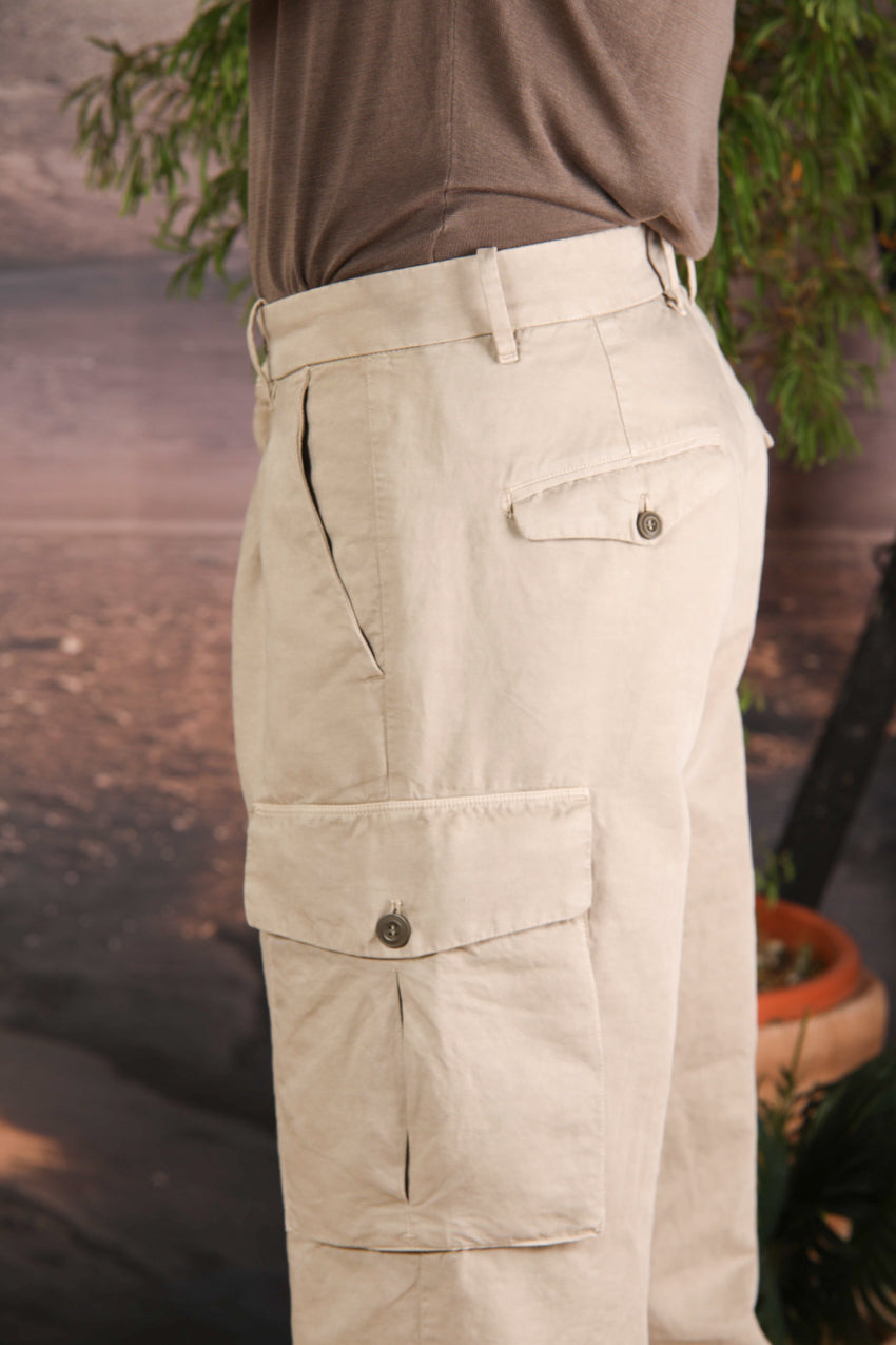 Immagine 2 di Cargo 22 pantalone cargo uomo brocken in cotone canapa relaxed fit colore beige scuro di Mason's