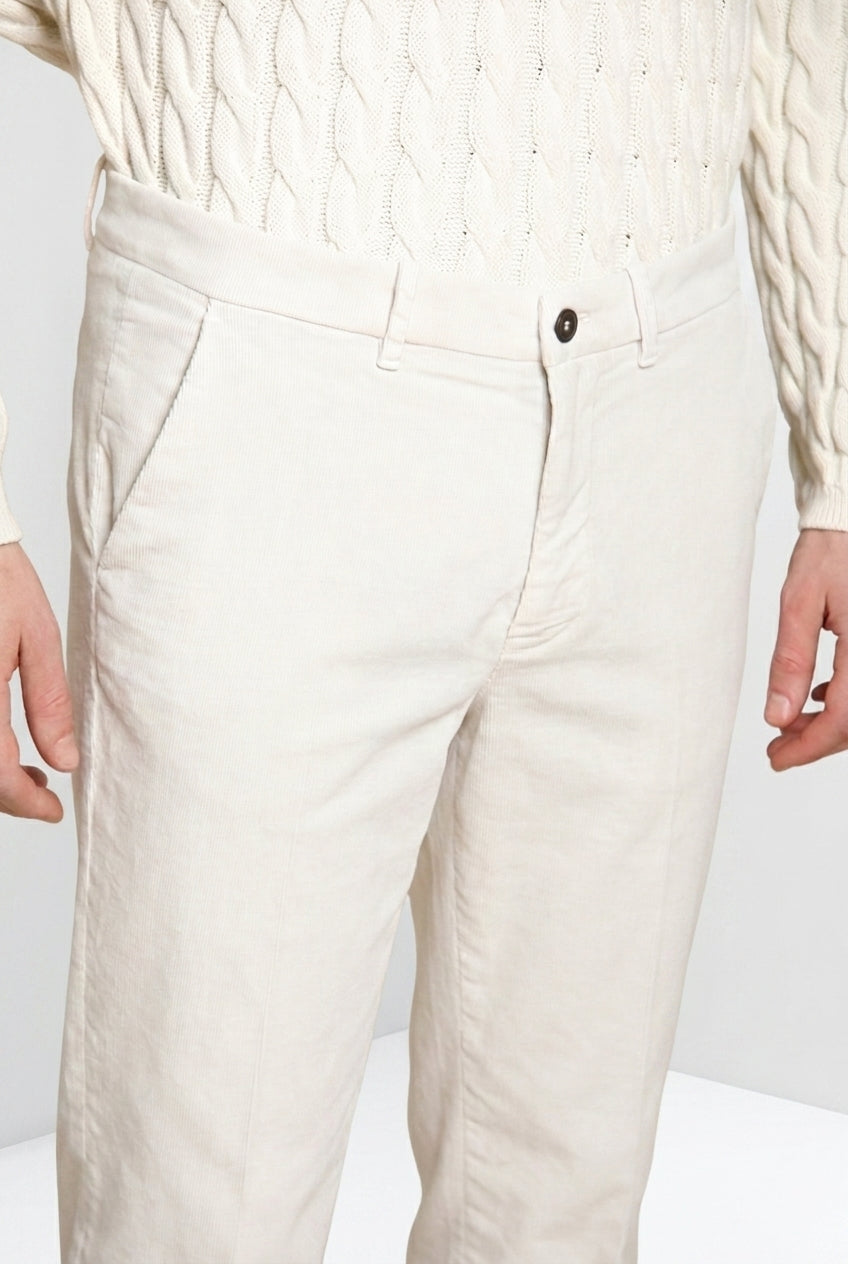 Chinos men’s chino pants in 1000-wale corduroy relaxed fit
